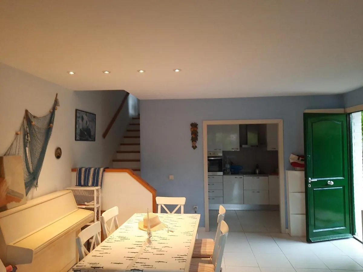 Cosy House With Garden Infront Of The Sea Apartment Creixell