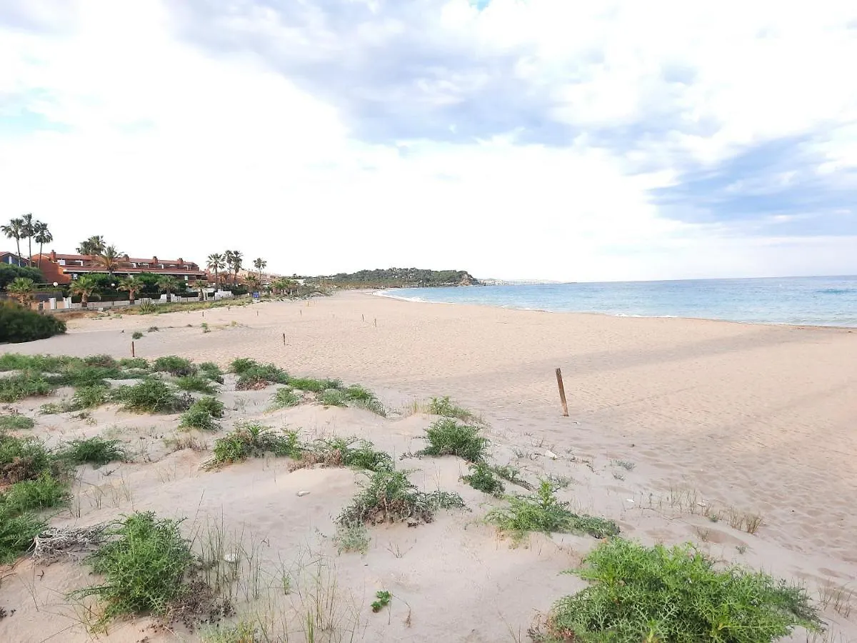 Cosy House With Garden Infront Of The Sea Apartment Creixell Spain