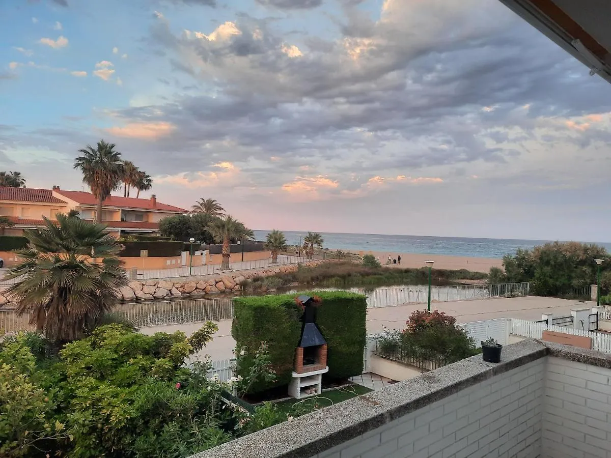 Cosy House With Garden Infront Of The Sea Apartment Creixell