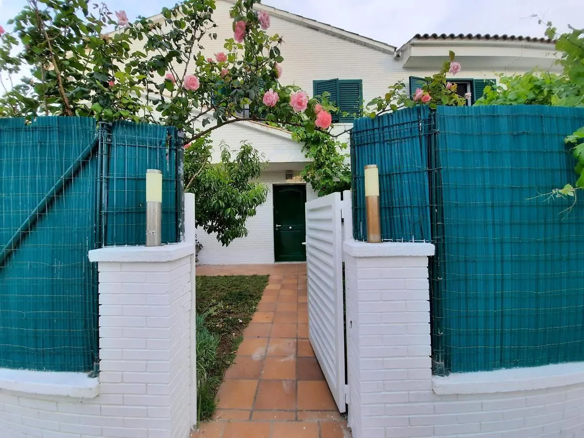 Cosy House With Garden Infront Of The Sea Apartment Creixell