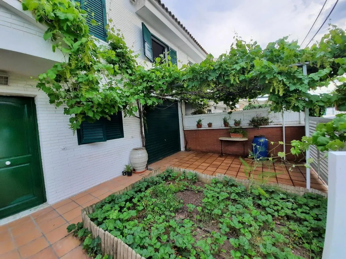 Cosy House With Garden Infront Of The Sea Apartment Creixell